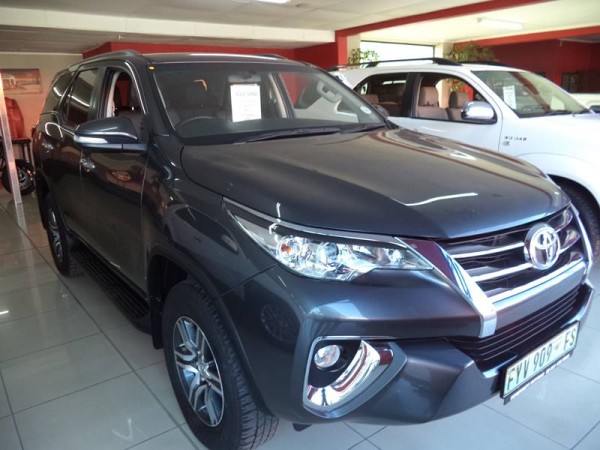 2017 TOYOTA FORTUNER 2.4GD-6 R/B 4x2 A/T