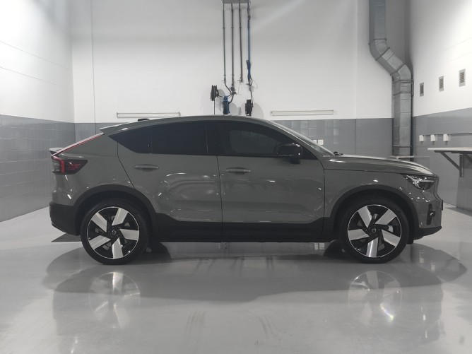 2023 Volvo C40 Recharge Twin Pure Electric
