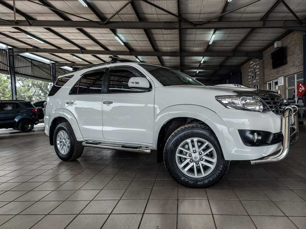 2017 TOYOTA FORTUNER 3.0D-4D R/B A/T