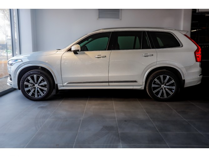 2023 Volvo XC90 B6 Geartronic AWD Ultimate Bright
