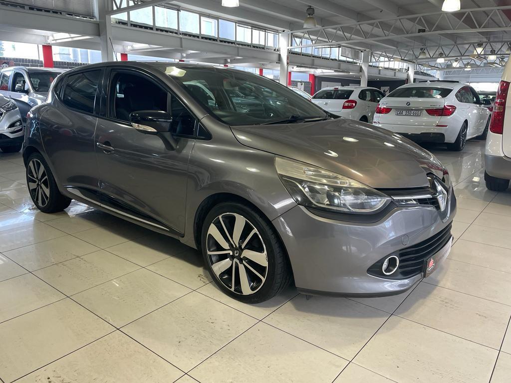 2015 Renault CLIO IV 900 T EXPRESSION 5DR (66KW)