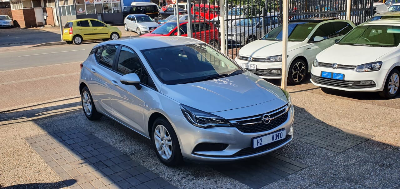 2017 Opel Astra 1.0T Essentia 5-dr
