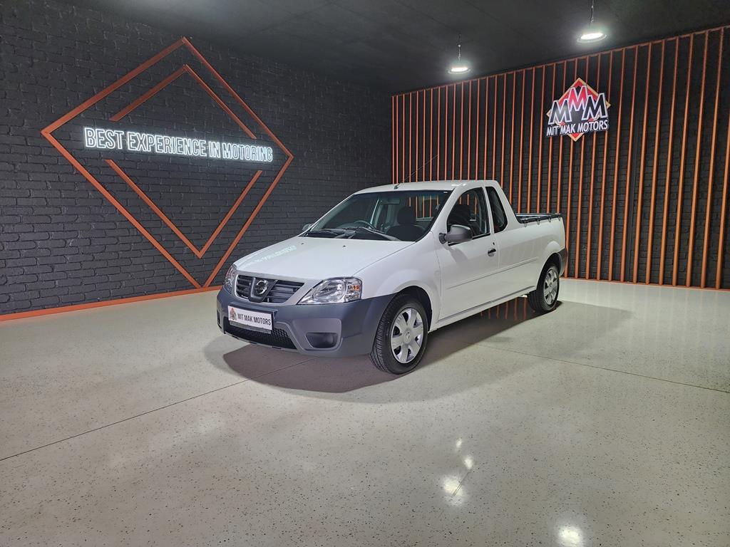 2023 Nissan NP200 1.6i (Aircon) Safety Pack
