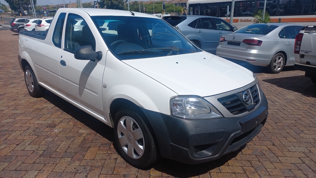 2019 Nissan NP200 1.5dCi Base A/C + Safety