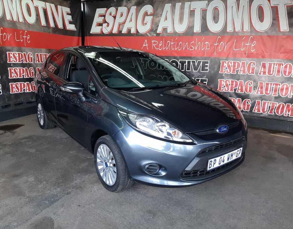 2011 FORD FIESTA 1.4i TREND 5Dr