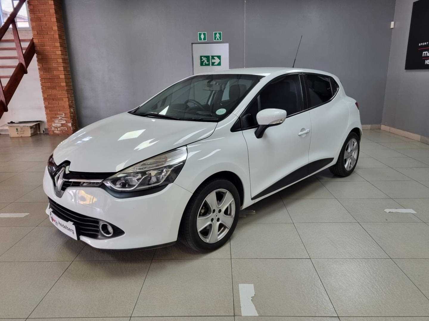 2015 Renault Clio IV 900 T EXPRESSION 5DR (66KW)