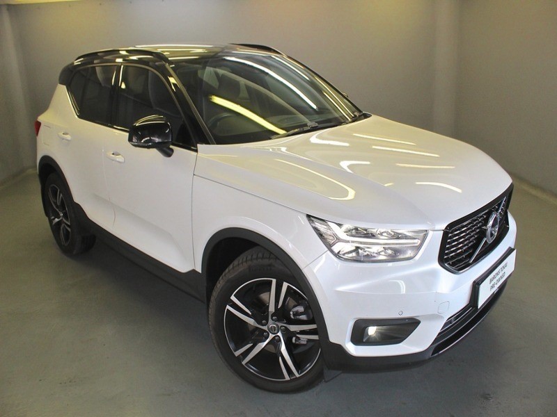 2021 VOLVO XC40 T4 R-DESIGN GEARTRONIC