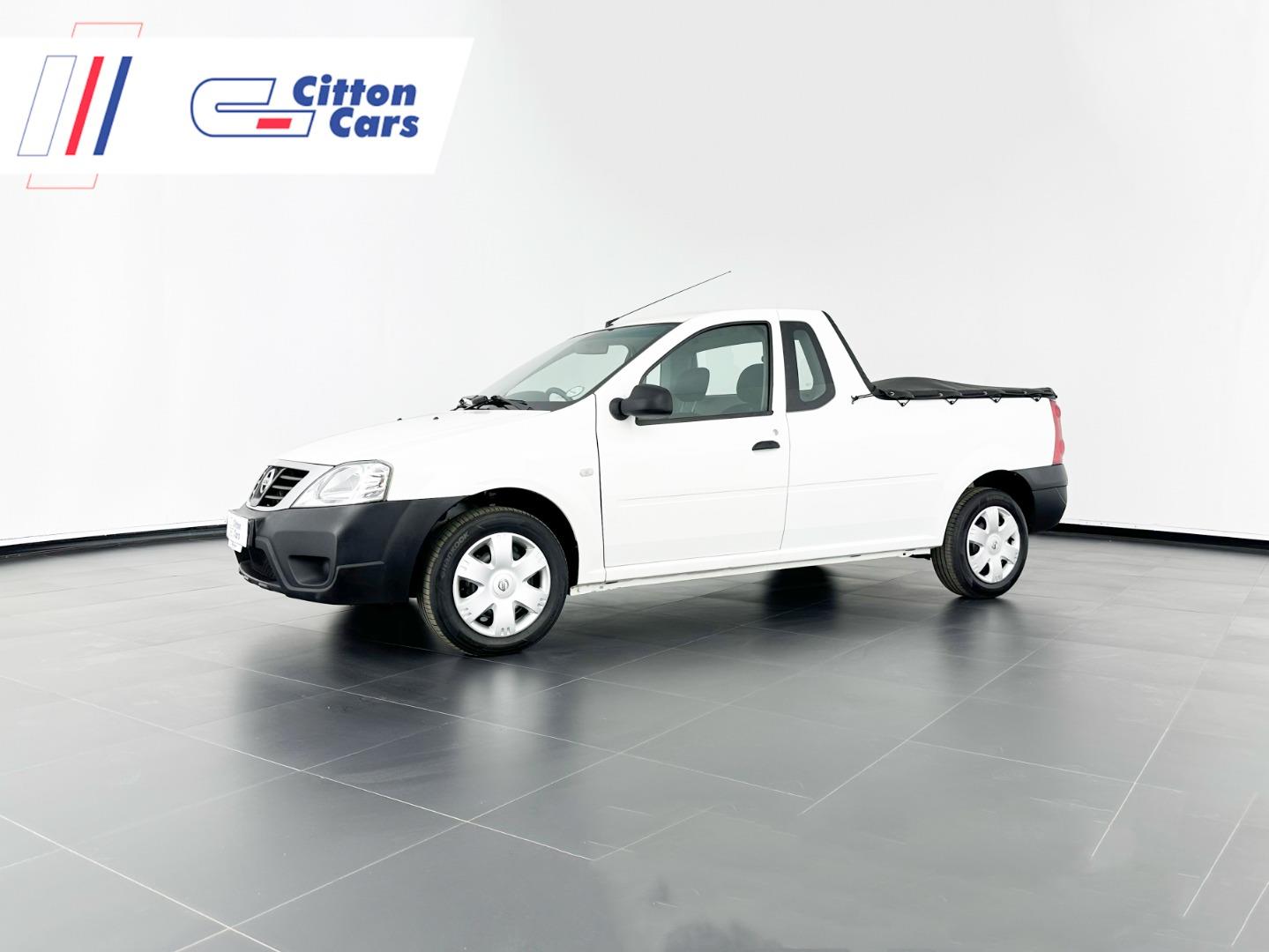 2022 Nissan NP200 1.6i Aircon Safety Pack