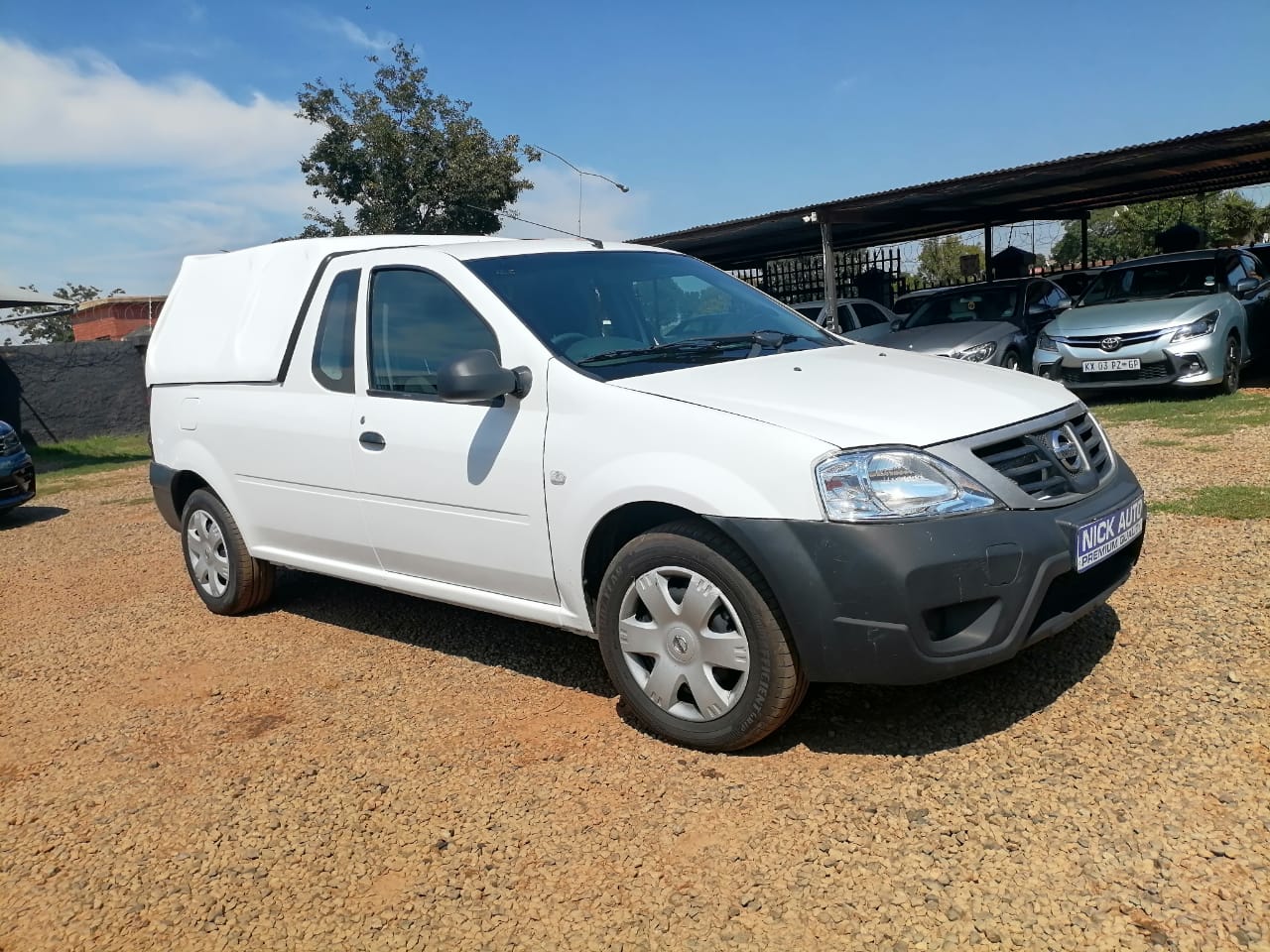 2022 NISSAN NP200 1.6i (aircon) safety pack