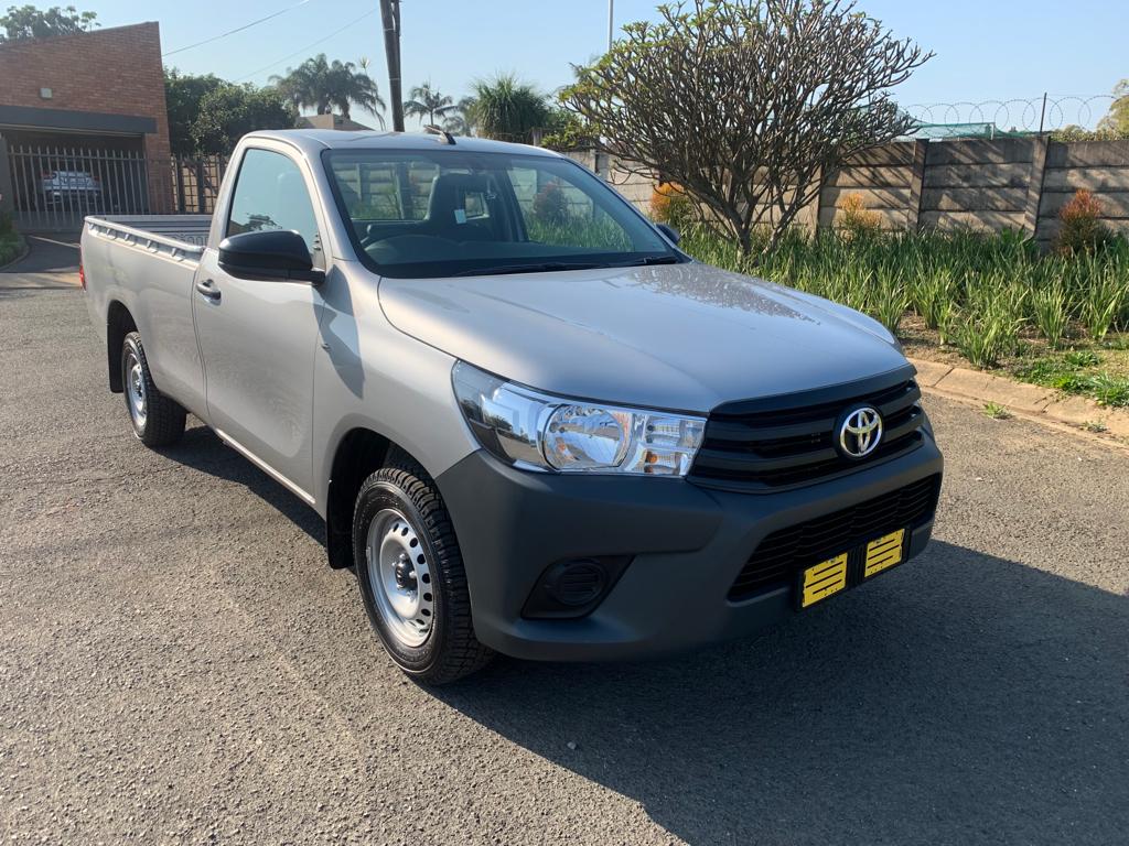 2022 Toyota Hilux 2.0 S (Aircon)