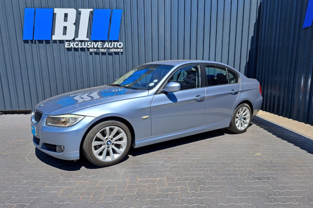 2011 BMW 3 Series 320i Manual Exclusive