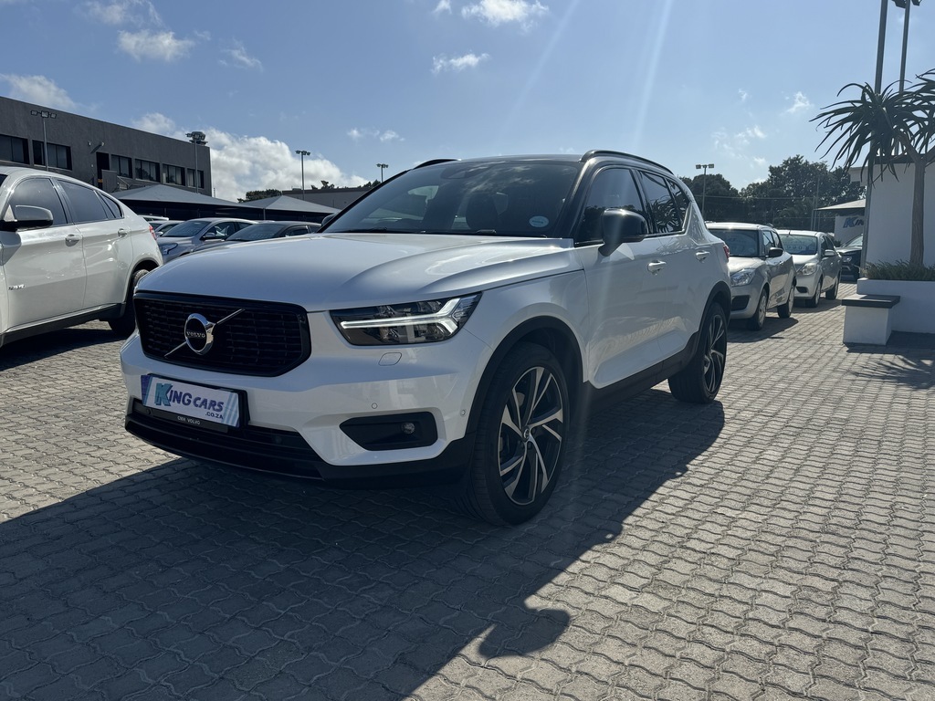 2018 VOLVO XC40 D4 R-DESIGN AWD