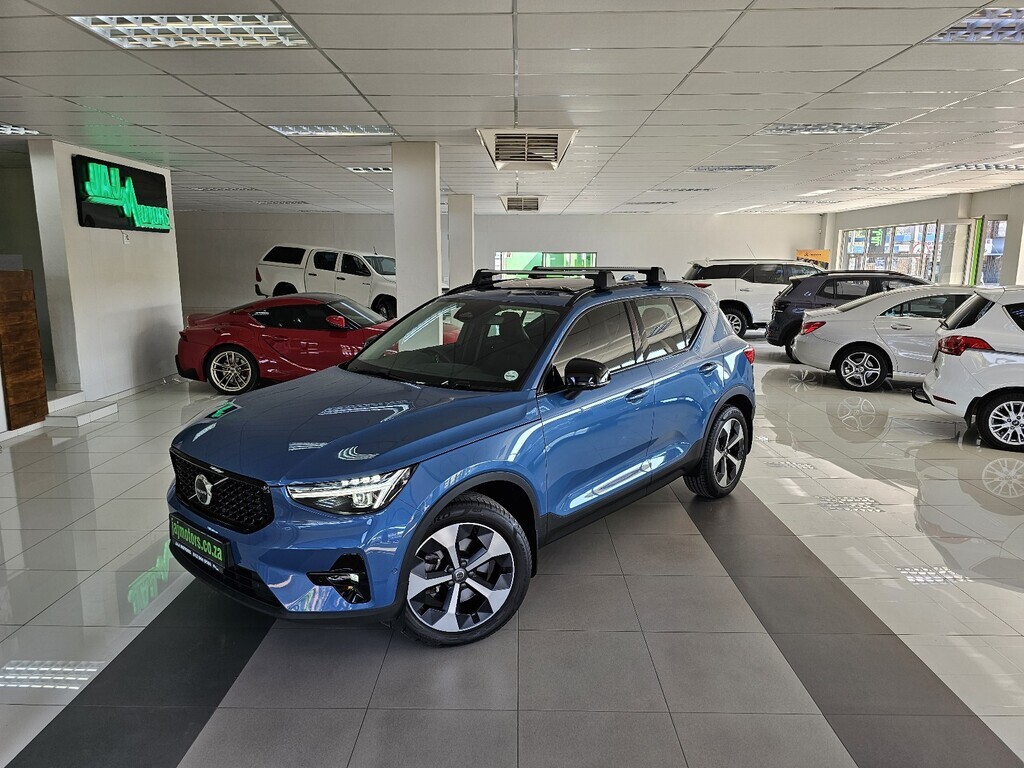 2023 VOLVO XC40 B4 PLUS DARK GEARTRONIC (MILD HYBRID)