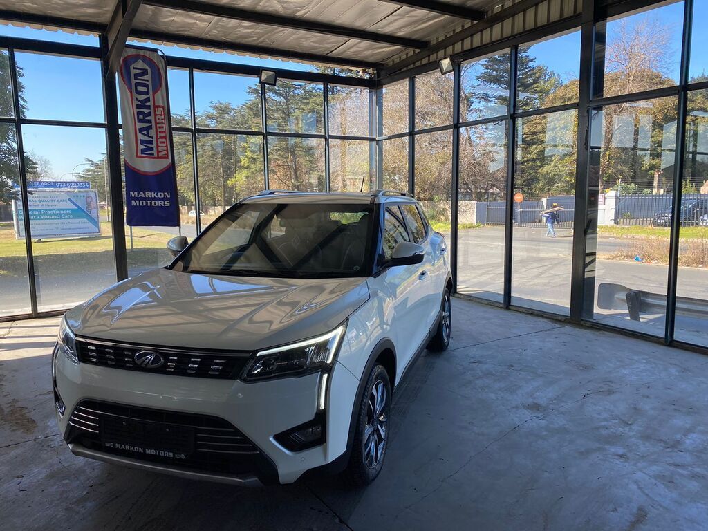 2019 MAHINDRA XUV300 1.5D (W8)