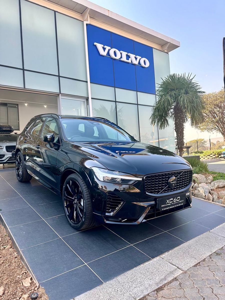 2024 VOLVO XC60 T8 TWIN ENGINE R-DESIGN/PLUS DARK AWD