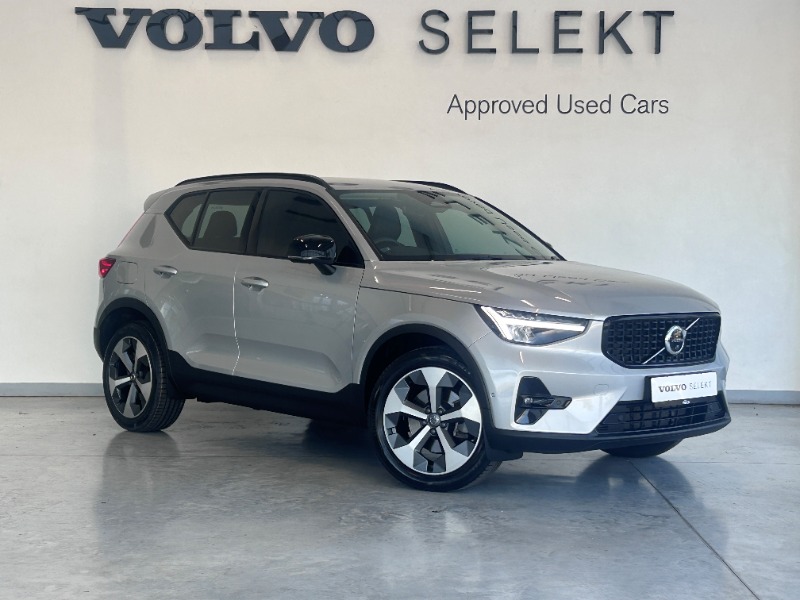 2022 VOLVO XC40 B5 PLUS DARK GEARTRONIC AWD (MILD HYBRID)