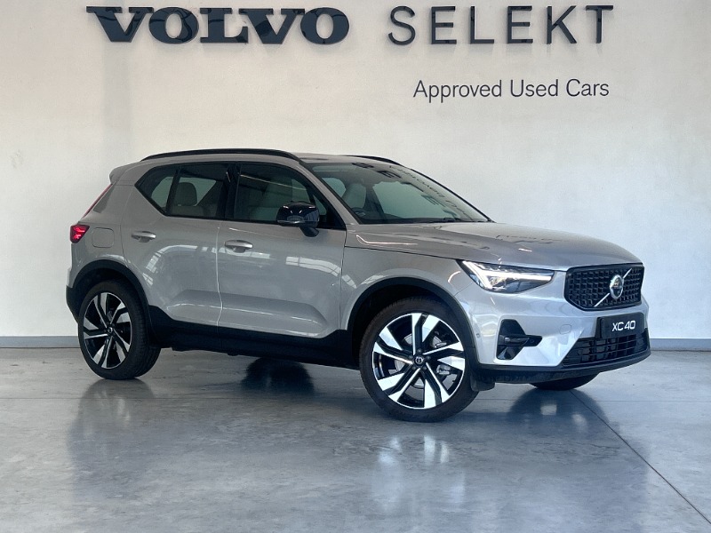 2024 VOLVO XC40 B3 GEARTRONIC ULTIMATE DARK (MILD HYBRID)