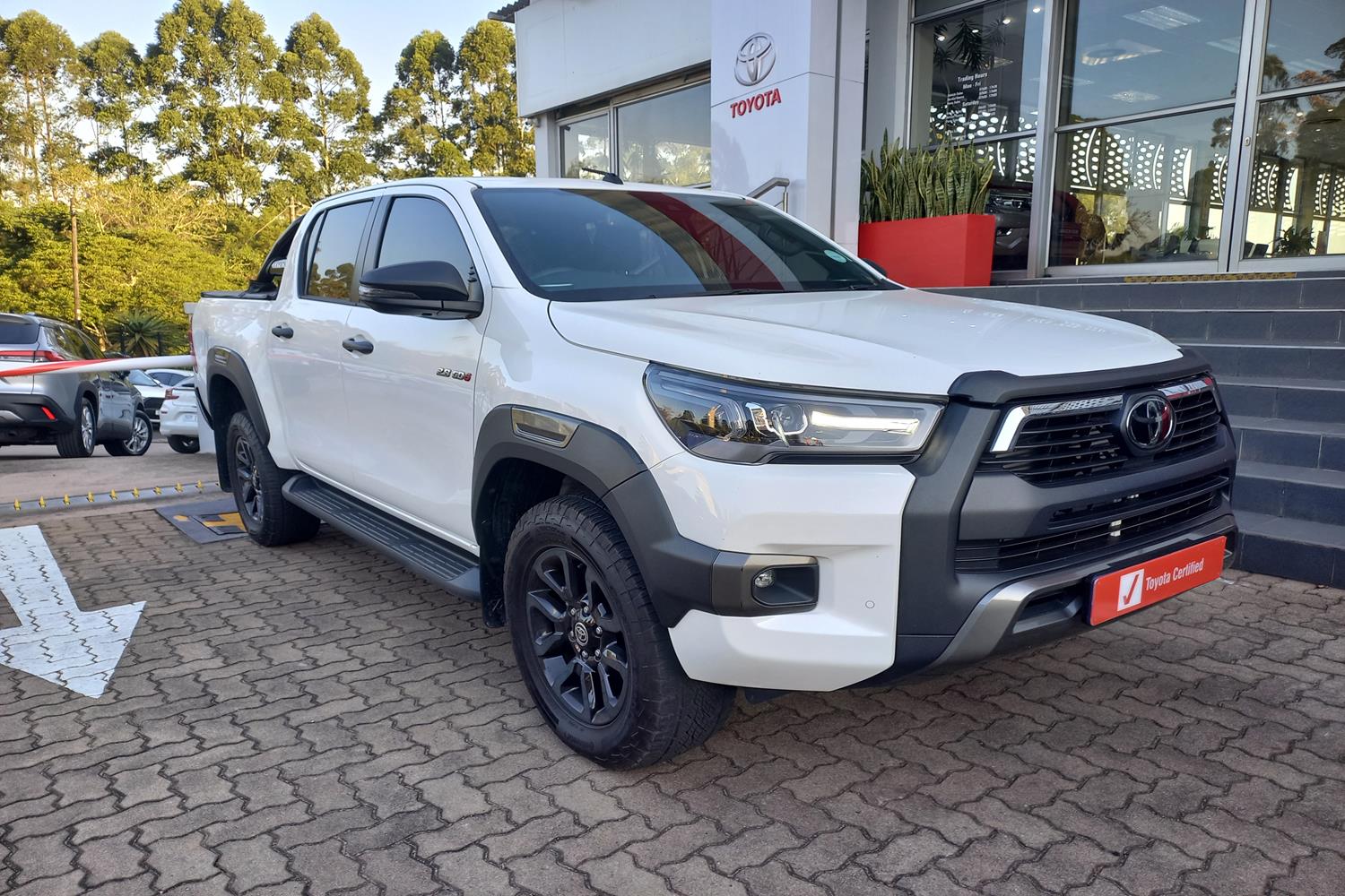 2024 TOYOTA HILUX 2.8GD-6 DOUBLE CAB 4×4 LEGEND AUTO