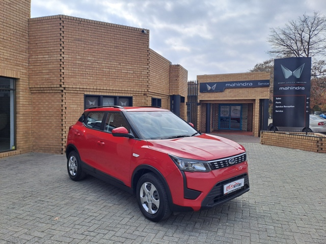 2019 MAHINDRA XUV 300 W6 PETROL