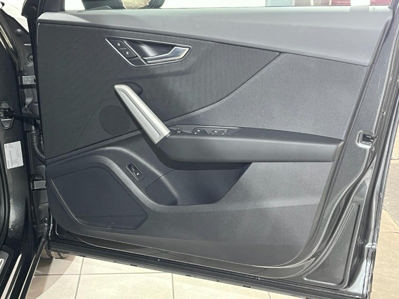 2024 Audi Q2 35 TFSI Black Edition Tiptronic [Demo]