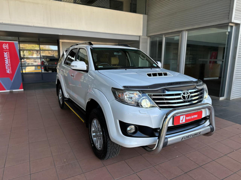 2011 TOYOTA FORTUNER 3.0D-4D R/B A/T