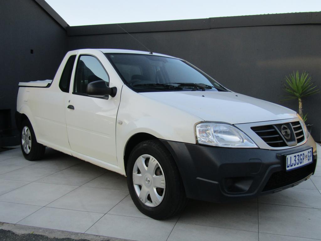 2016 Nissan NP200 1.5dCi Safety Pack