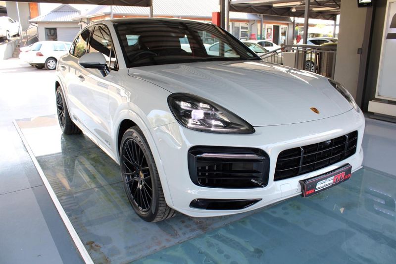 2022 Porsche Cayenne Coupe GTS