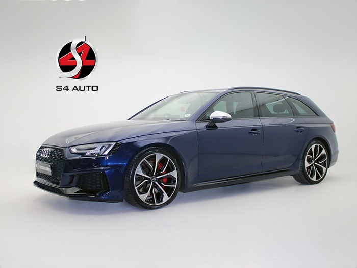 2020 AUDI RS4 AVANT