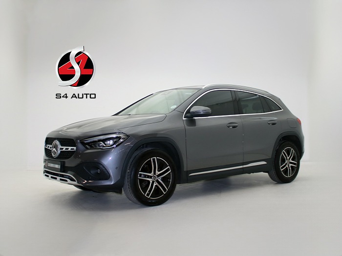 2021 MERCEDES-BENZ GLA 200 A/T