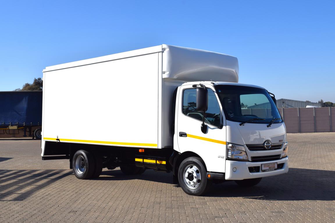 2019 Hino 300 Series 815 Volume Body Truck
