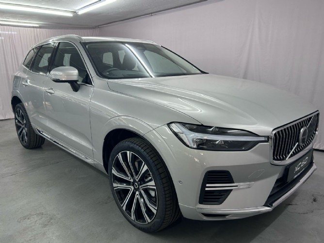 2024 Volvo XC60 Recharge Twin Engine AWD Ultimate Bright