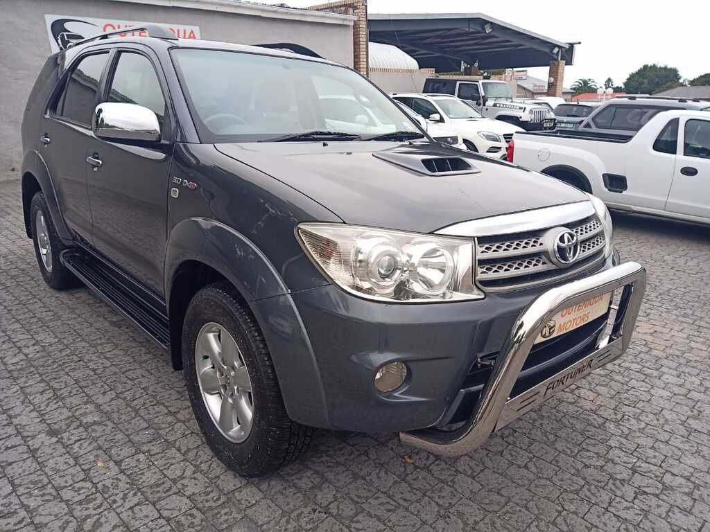 2010 TOYOTA FORTUNER 3.0D-4D R/B A/T
