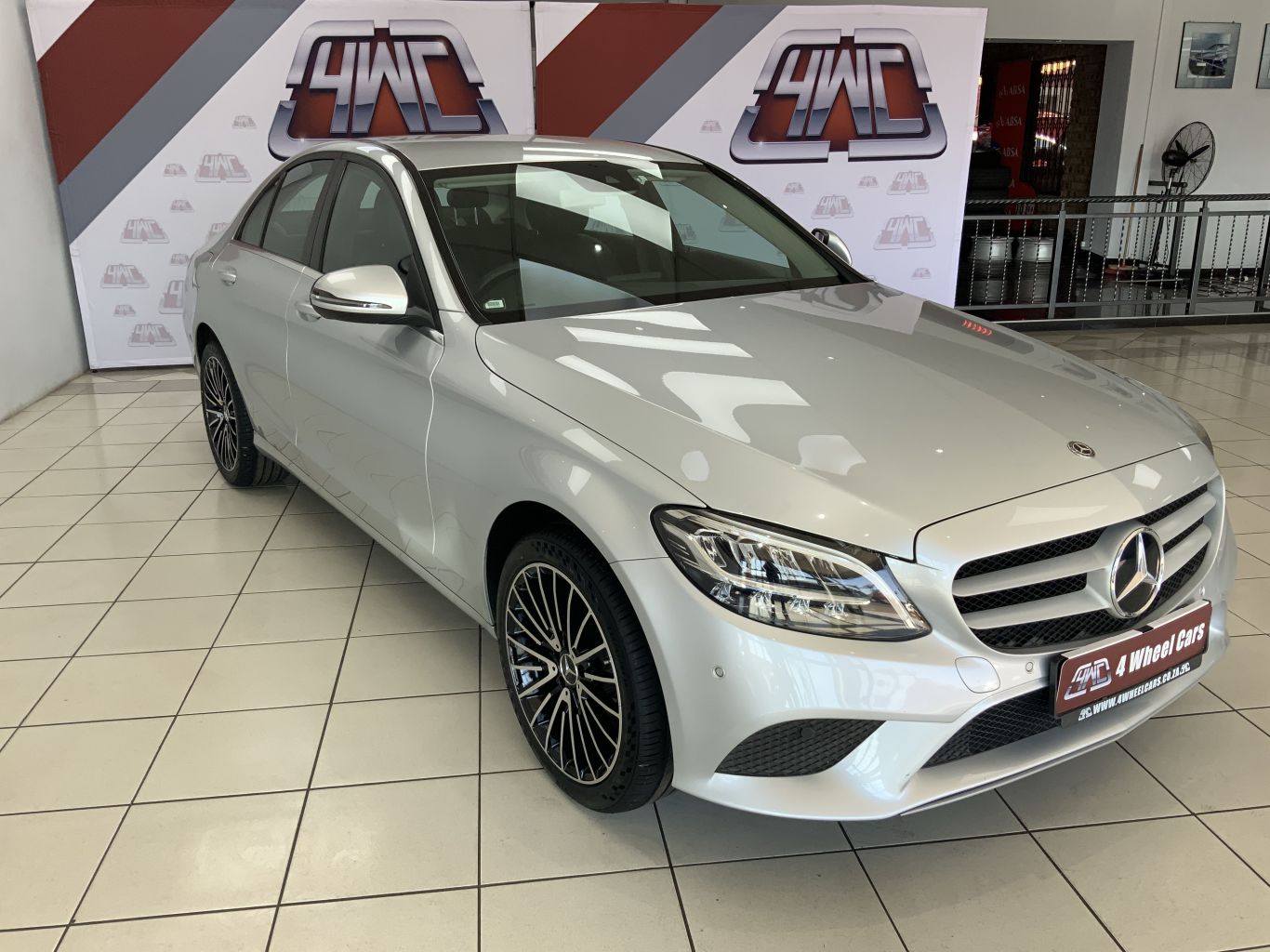 2019 MERCEDES BENZ C180 A/T