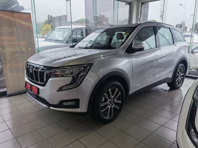 2024 Mahindra XUV700 2.0 AX7L Auto (7 Seater)