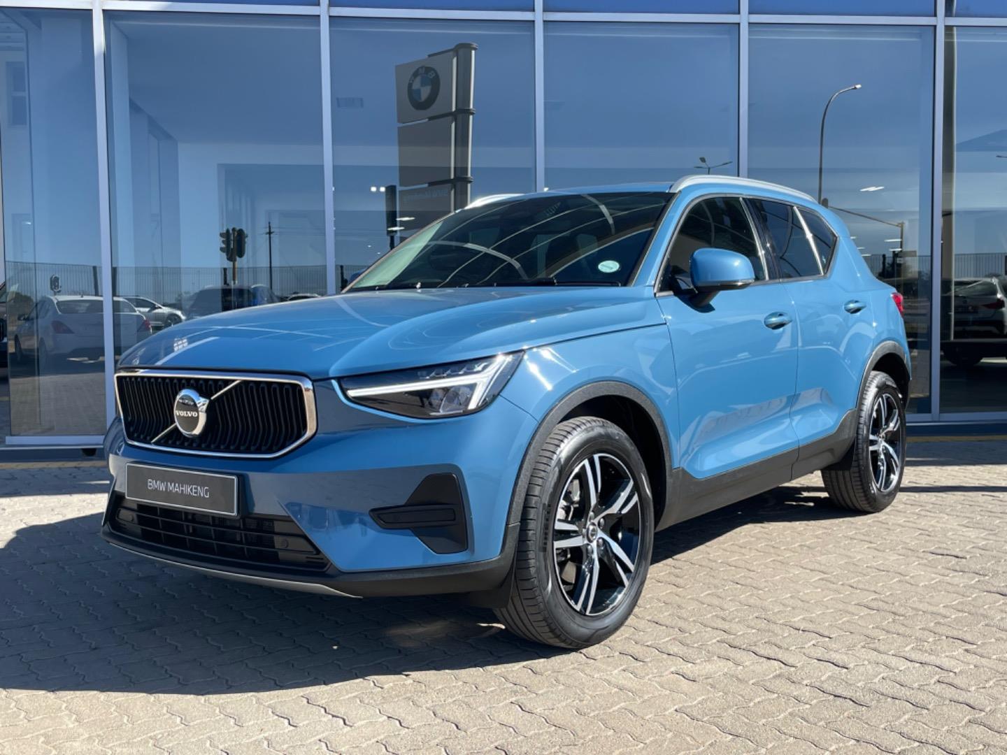 2024 Volvo XC40 B3 Essential