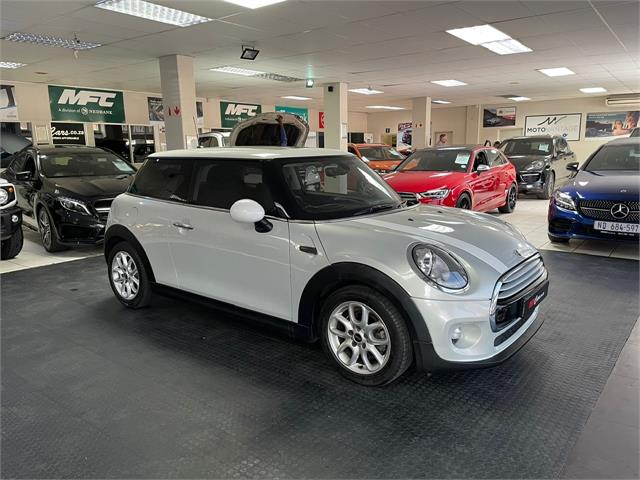 2015 MINI Cooper Auto