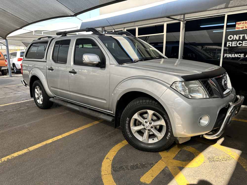 2012 Nissan Navara 2.5dCi Double Cab LE Auto