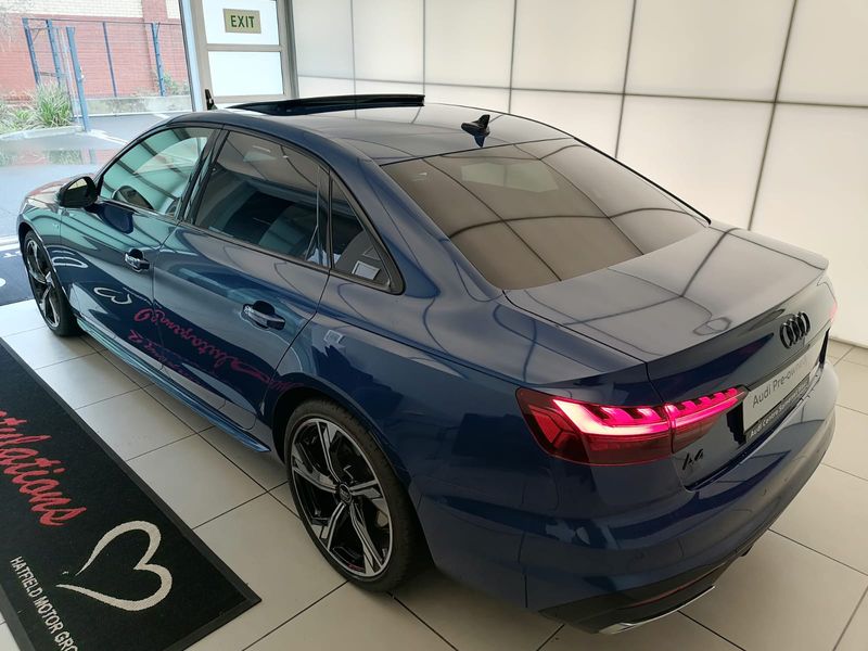 2024 Audi A4 35 TFSI Black Edition STronic [Demo]