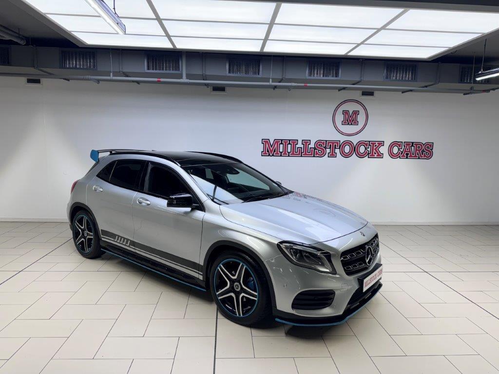 2019 MERCEDES-BENZ GLA 200 A/T