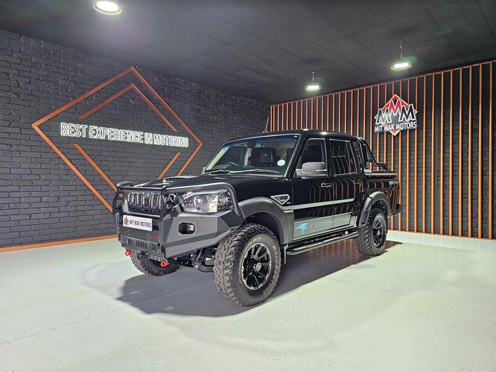 2023 Mahindra Pik Up 2.2CRDe Double Cab 4x4 S11 Karoo Dusk