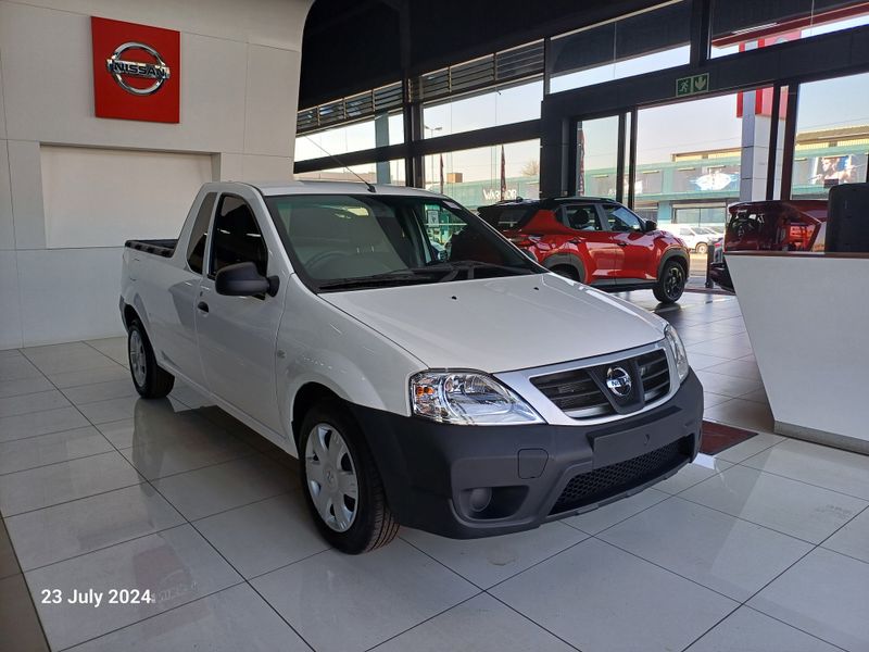 2023 Nissan NP200 1.6 8V A/C+SAFETY PACK