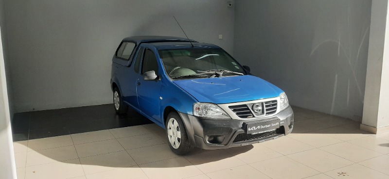 2023 Nissan NP200 1.6 8V Base A/C + Safety Pack