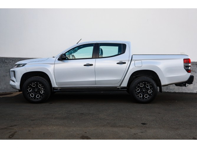 2024 MITSUBISHI TRITON 2.4 DI-DC 4×4 AUTO DOUBLE CAB