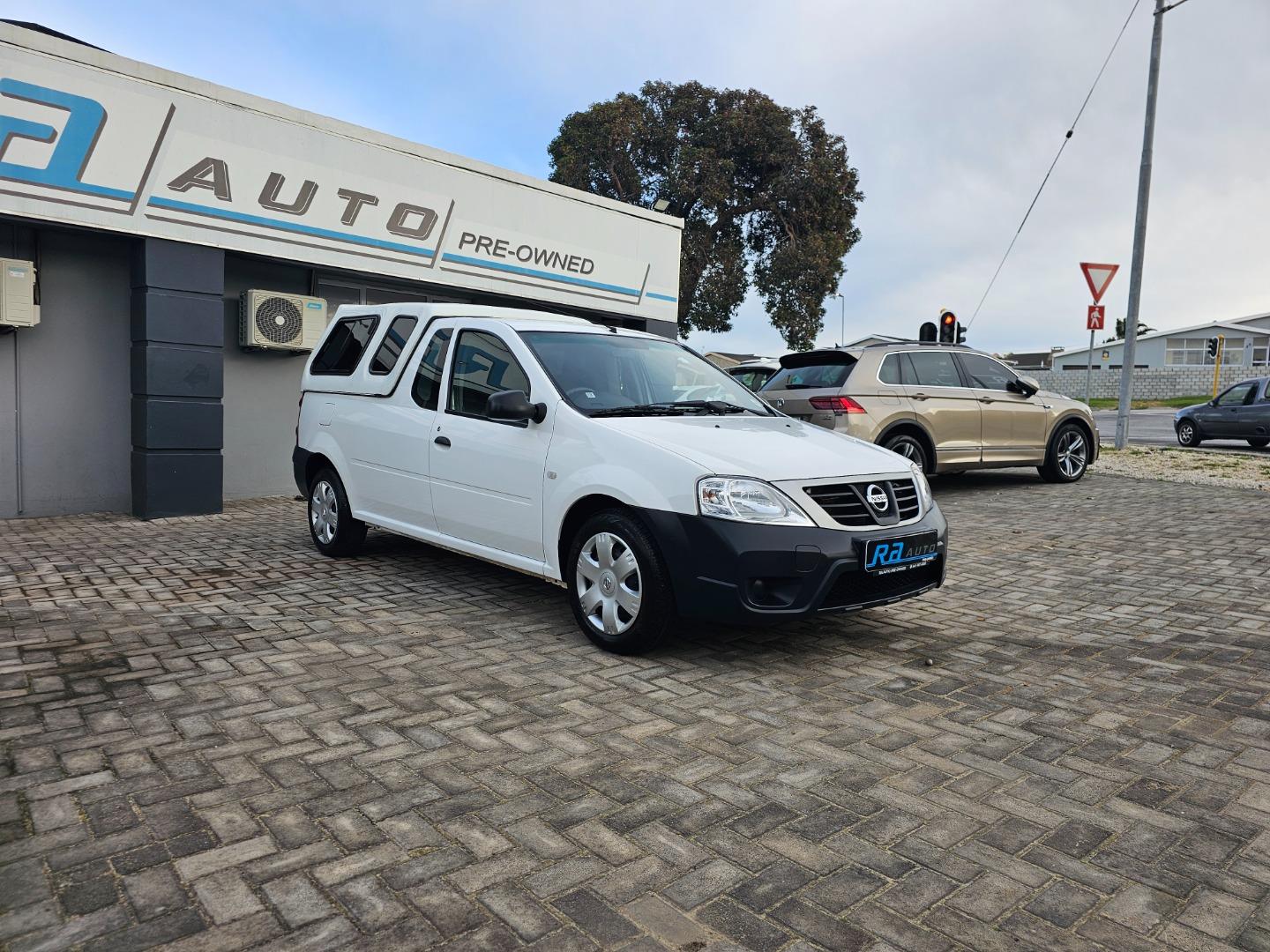 2022 NISSAN NP200 1.6I (AIRCON) SAFETY PACK.