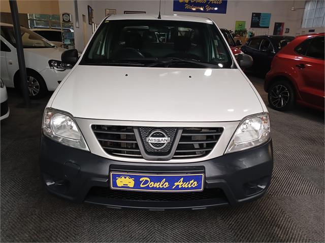 2018 Nissan NP200 1.6 8V Base + Safety