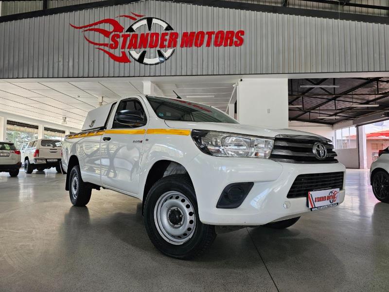 2017 TOYOTA HILUX 2.4 GD6 SR 4×4 S/C