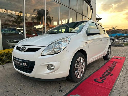 2011 HYUNDAI I20 1.4 gl