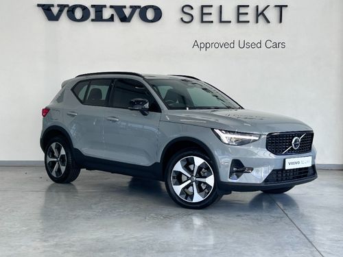 2024 VOLVO XC40 B3 PLUS DARK GEARTRONIC (MILD HYBRID)