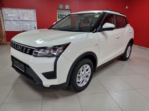 2024 Mahindra Xuv300 1.2 W6