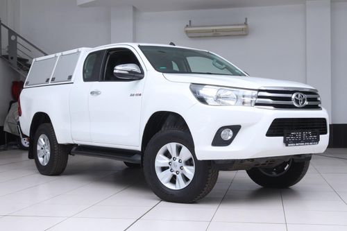 2016 TOYOTA HILUX 2.8gd-6 xtra cab 4x4 raider